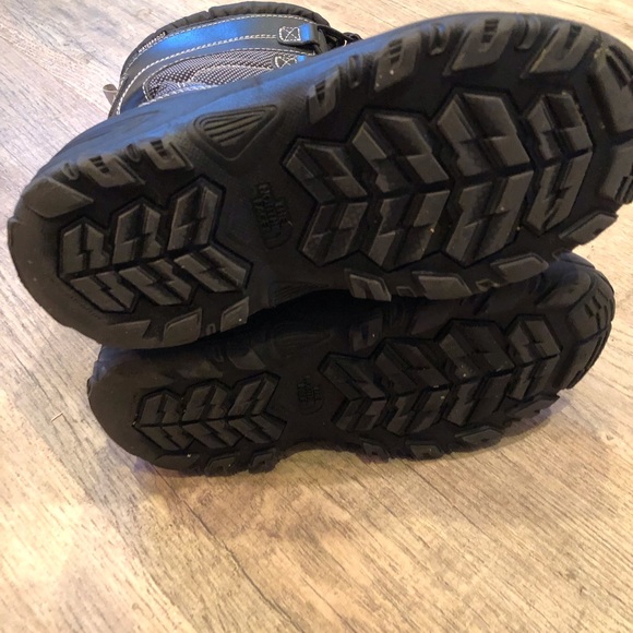 Kids NorthFace Alpenglow Snow-boots Size 4 - Picture 5 of 6